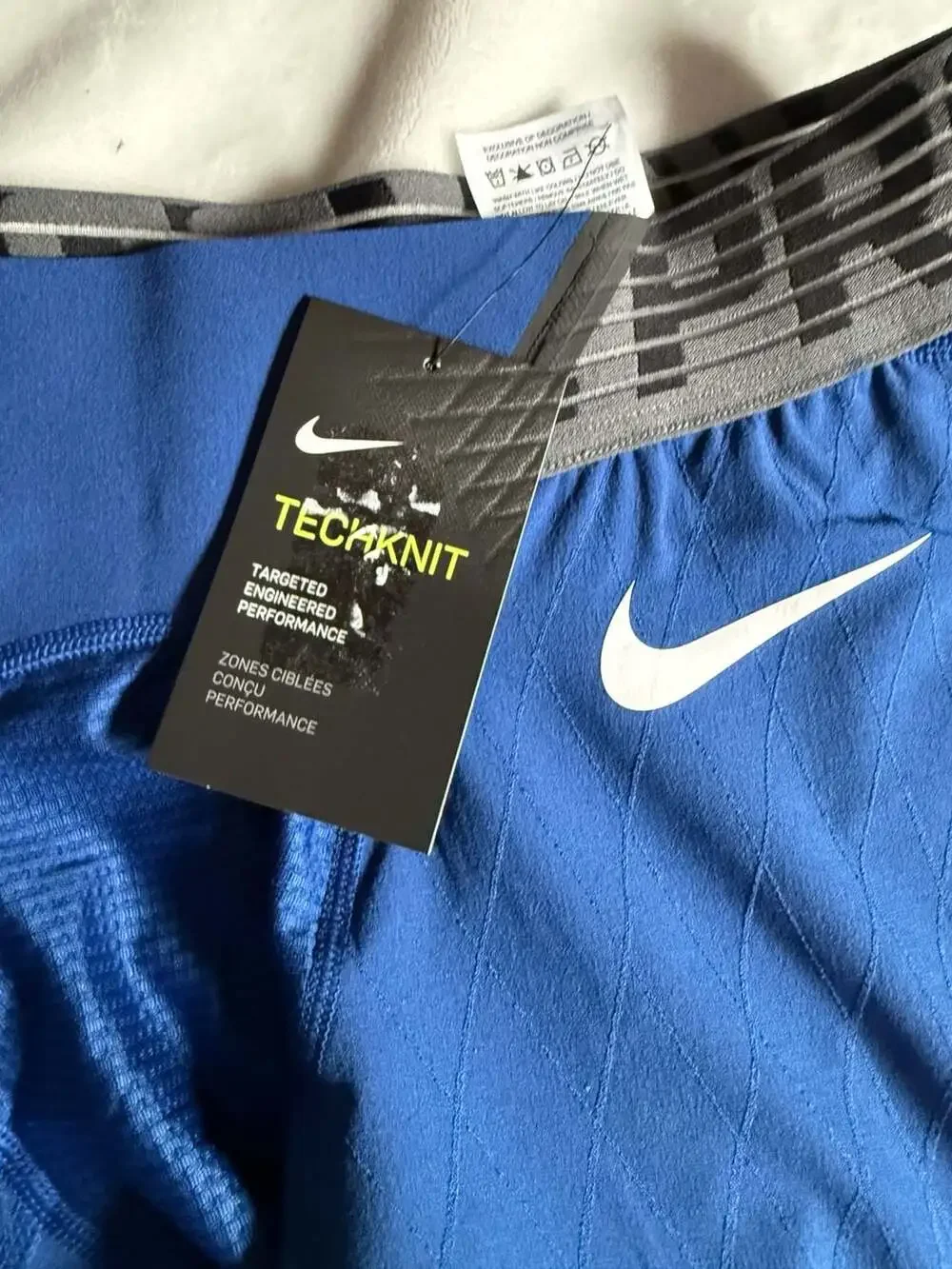 Nike 881017 new
